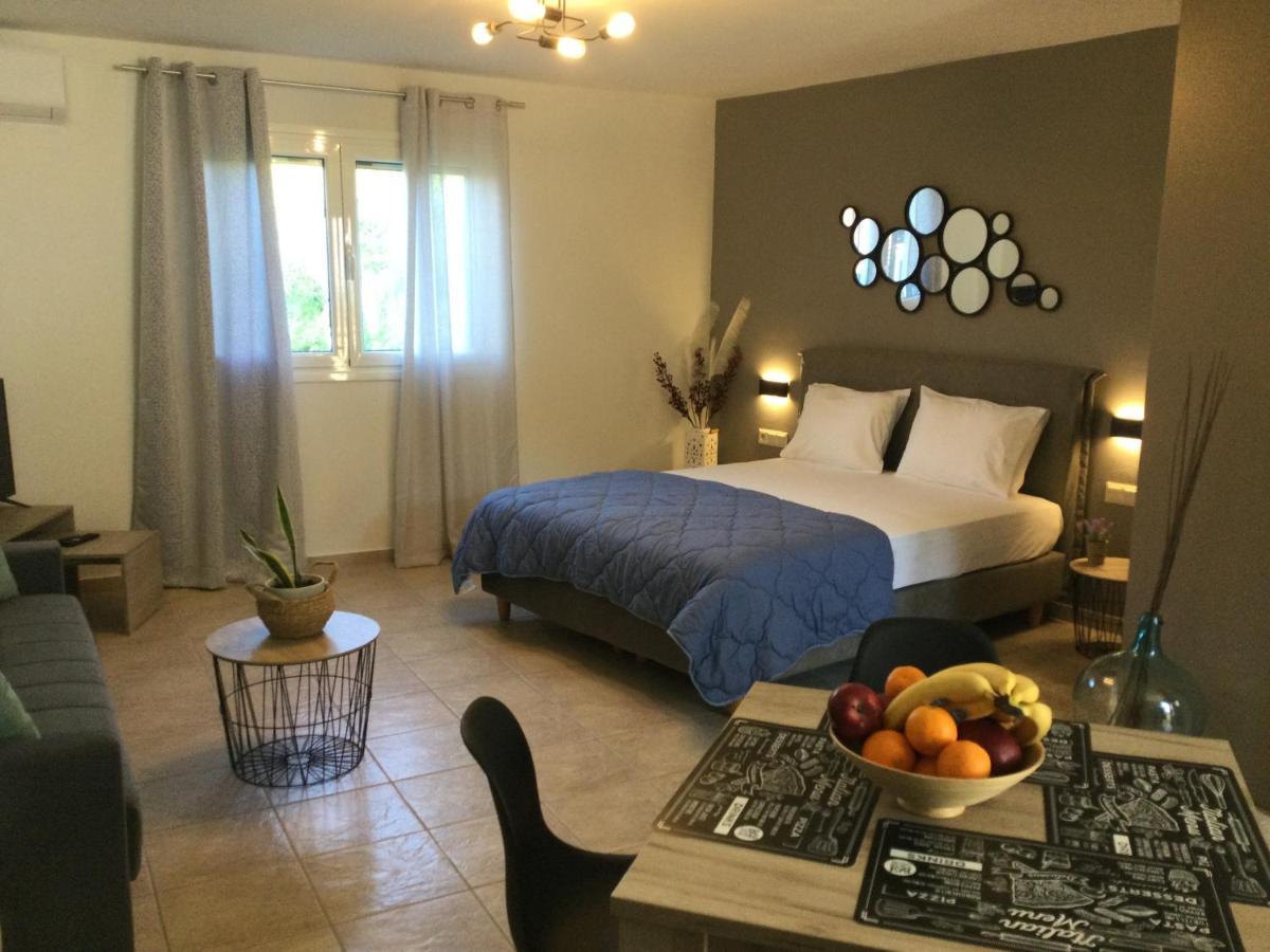Vladimiros Apartments Barbati Exteriér fotografie