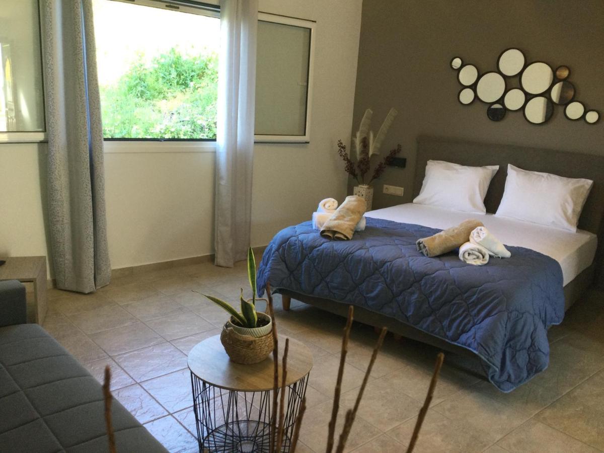 Vladimiros Apartments Barbati Exteriér fotografie