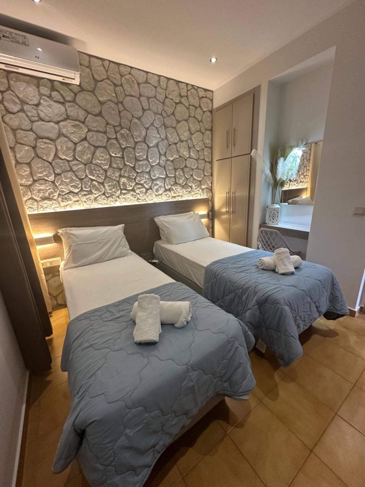 Vladimiros Apartments Barbati Exteriér fotografie