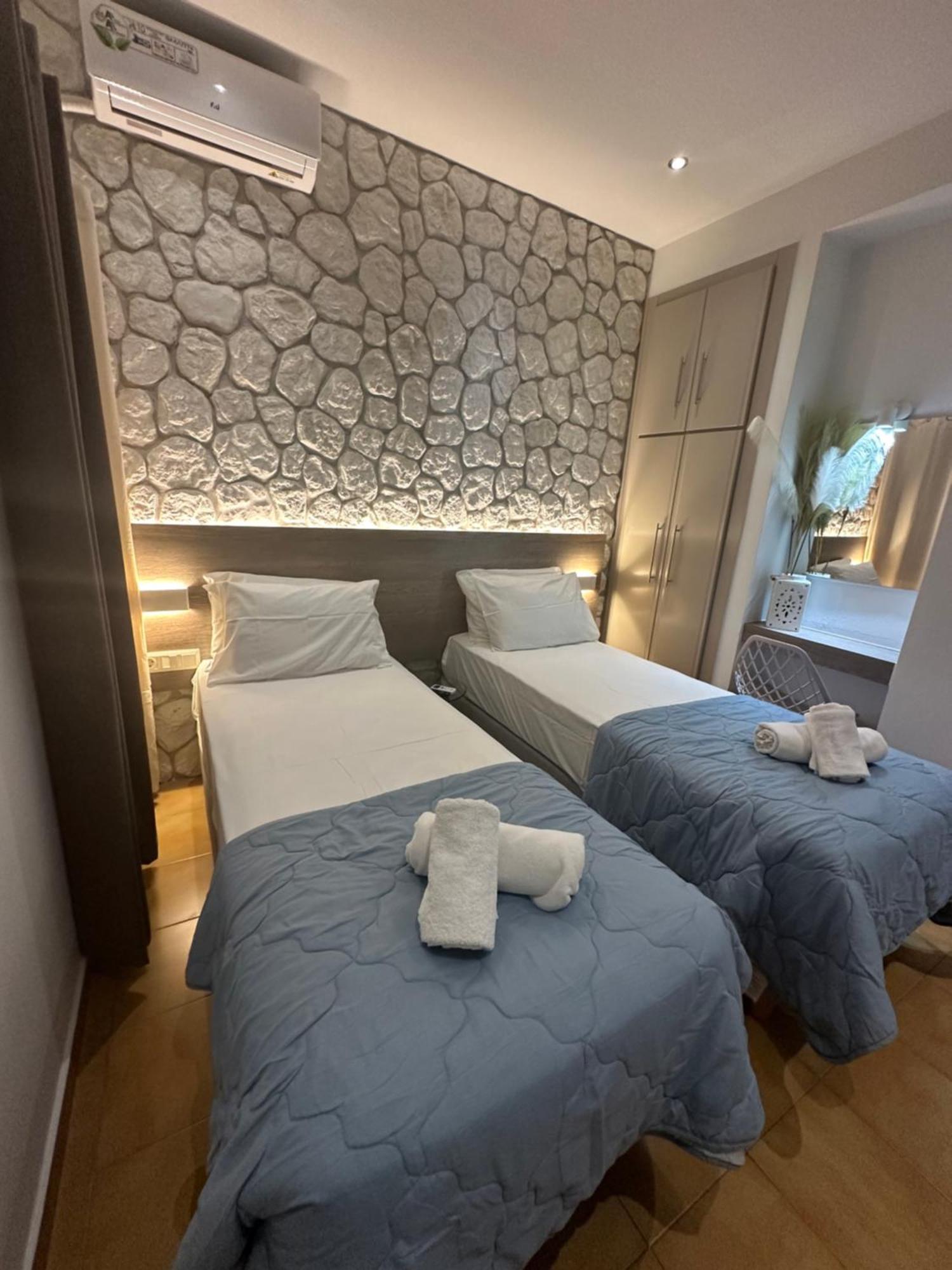 Vladimiros Apartments Barbati Exteriér fotografie