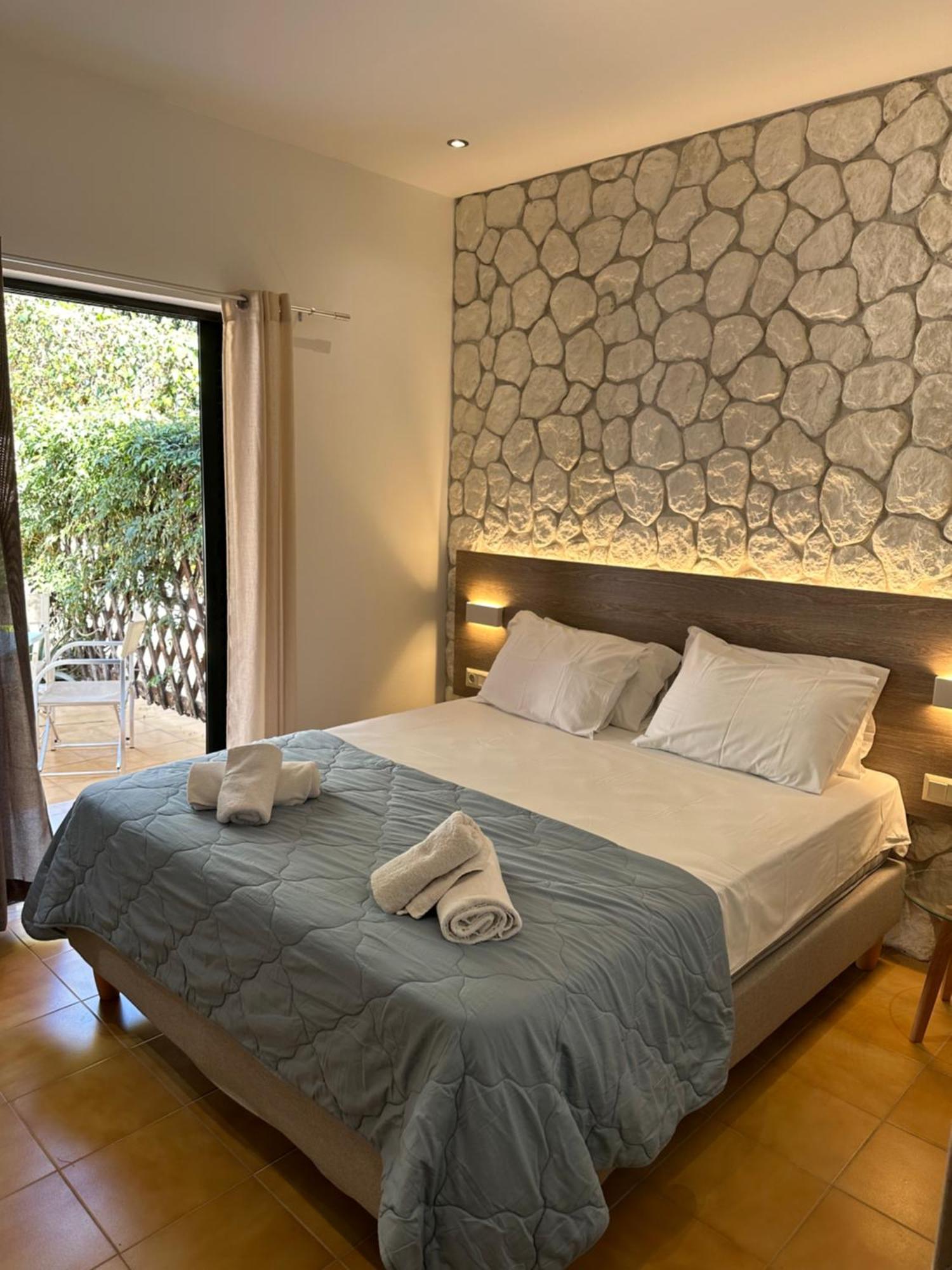 Vladimiros Apartments Barbati Exteriér fotografie