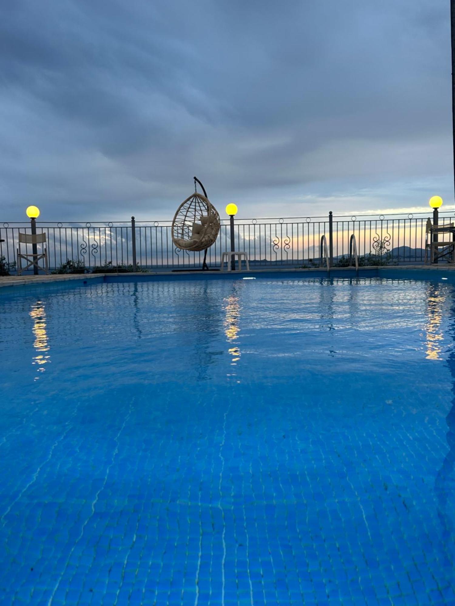 Vladimiros Apartments Barbati Exteriér fotografie